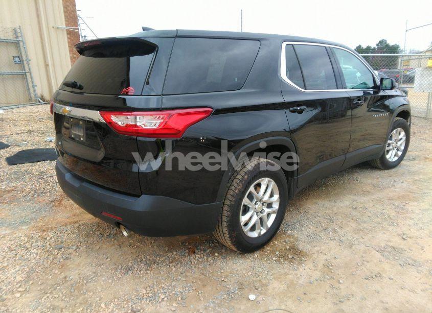 Photo 4 of 2021 Chevrolet Traverse FWD LS (VIN 1GNERFKW1MJ110692)