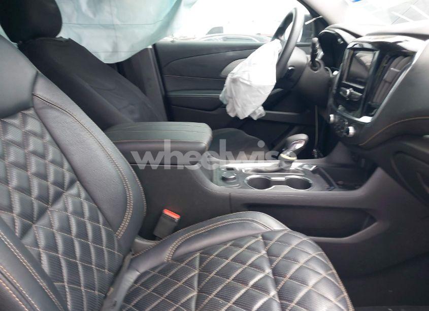 Photo 5 of 2021 Chevrolet Traverse FWD LS (VIN 1GNERFKW1MJ136984)