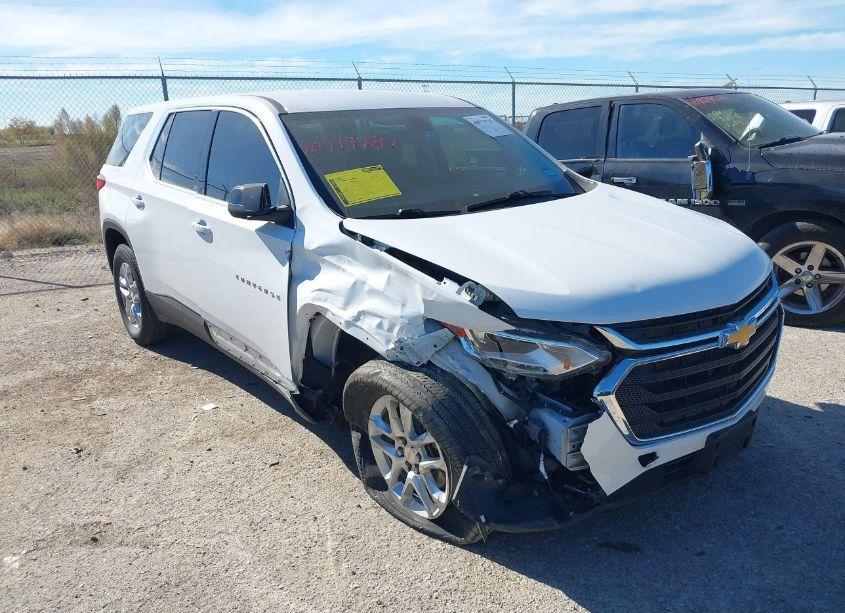 2021 Chevrolet Traverse FWD LS (VIN 1GNERFKW1MJ154420) main photo