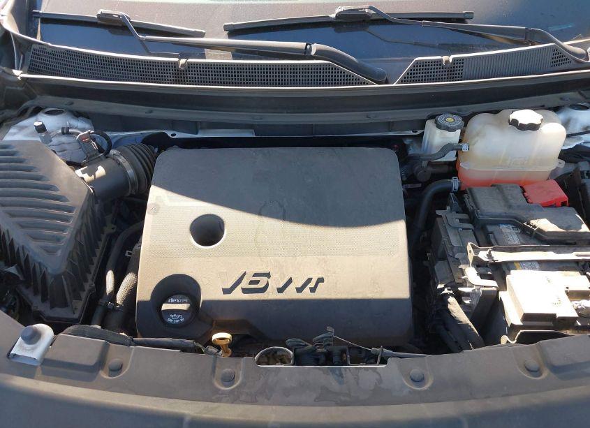 Photo 10 of 2021 Chevrolet Traverse FWD LS (VIN 1GNERFKW1MJ154420)