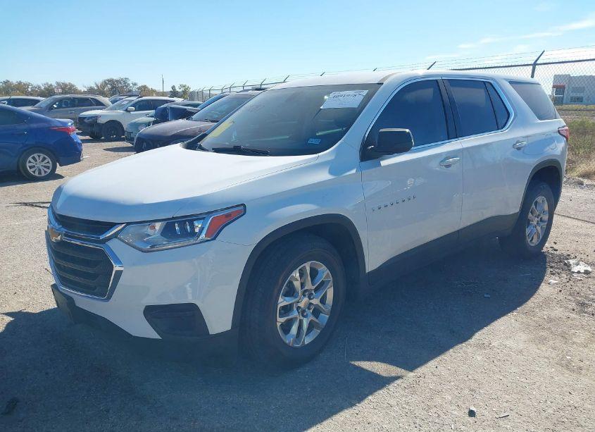 Photo 2 of 2021 Chevrolet Traverse FWD LS (VIN 1GNERFKW1MJ154420)