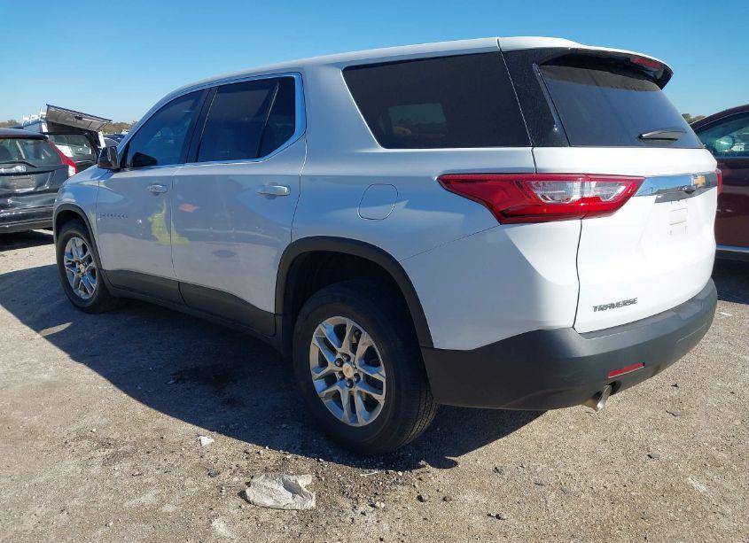 Photo 3 of 2021 Chevrolet Traverse FWD LS (VIN 1GNERFKW1MJ154420)
