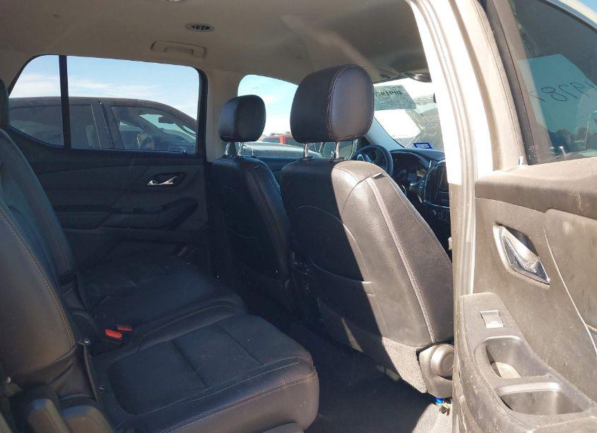 Photo 8 of 2021 Chevrolet Traverse FWD LS (VIN 1GNERFKW1MJ154420)