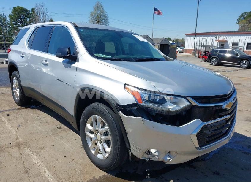 2021 Chevrolet Traverse FWD LS (VIN 1GNERFKW1MJ255148) main photo