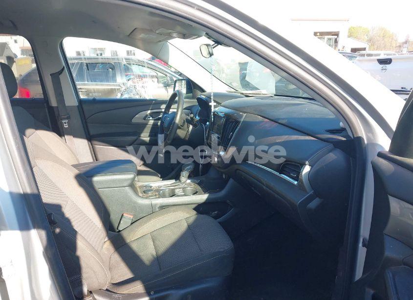 Photo 5 of 2021 Chevrolet Traverse FWD LS (VIN 1GNERFKW1MJ255148)