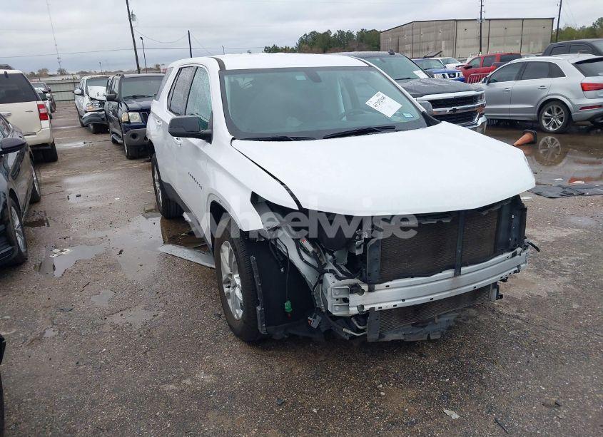 2021 Chevrolet Traverse FWD LS (VIN 1GNERFKW1MJ261760) main photo