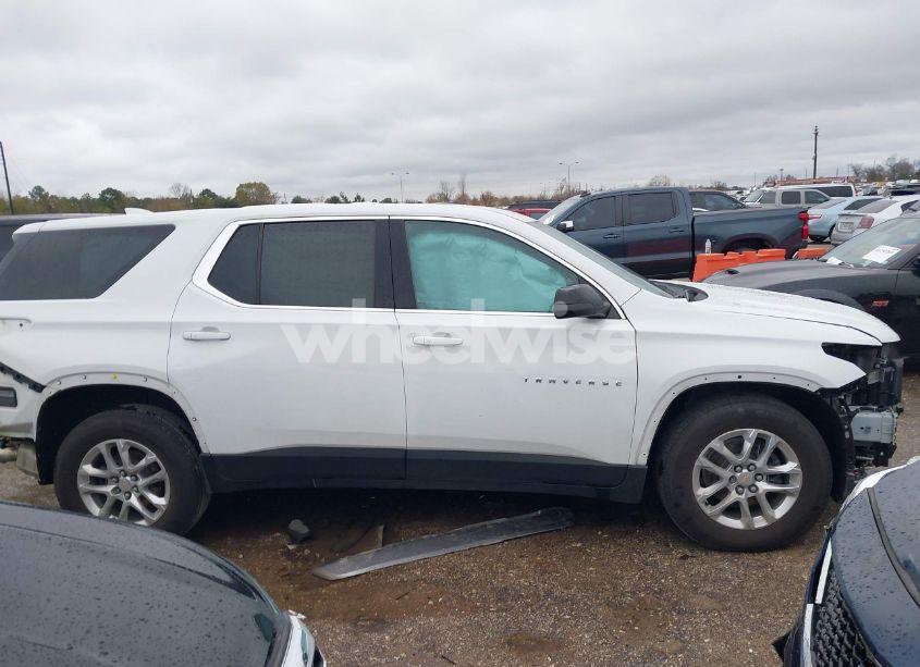 Photo 13 of 2021 Chevrolet Traverse FWD LS (VIN 1GNERFKW1MJ261760)