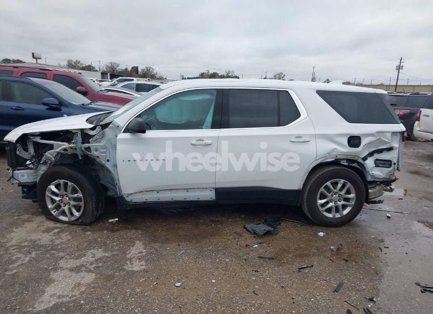 Photo 14 of 2021 Chevrolet Traverse FWD LS (VIN 1GNERFKW1MJ261760)