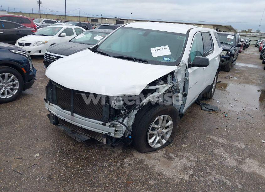 Photo 2 of 2021 Chevrolet Traverse FWD LS (VIN 1GNERFKW1MJ261760)