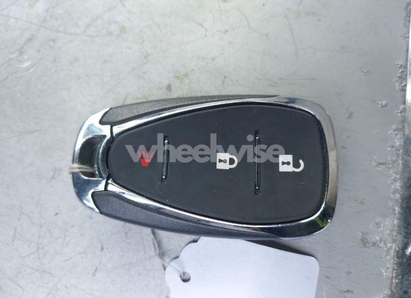 Photo 11 of 2022 Chevrolet Traverse FWD LS (VIN 1GNERFKW1NJ153821)