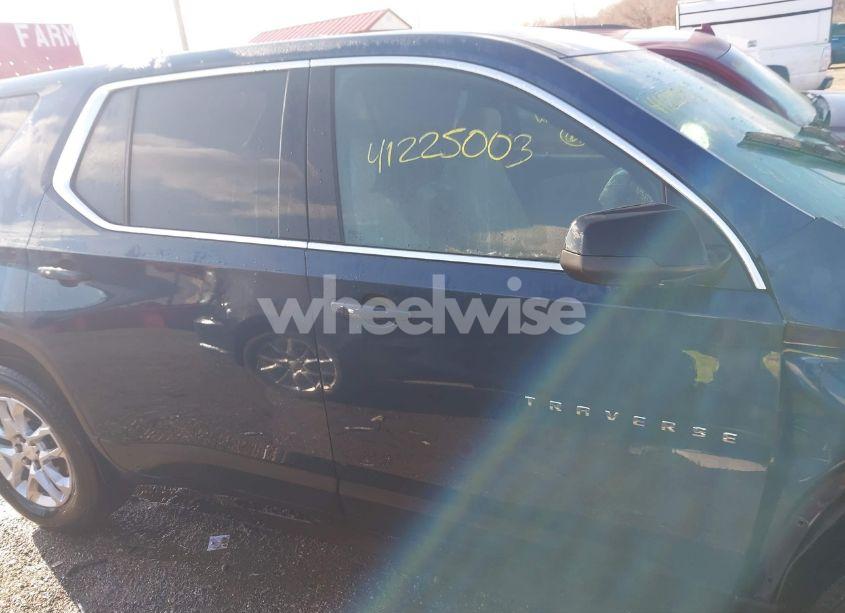 Photo 14 of 2022 Chevrolet Traverse FWD LS (VIN 1GNERFKW1NJ153821)