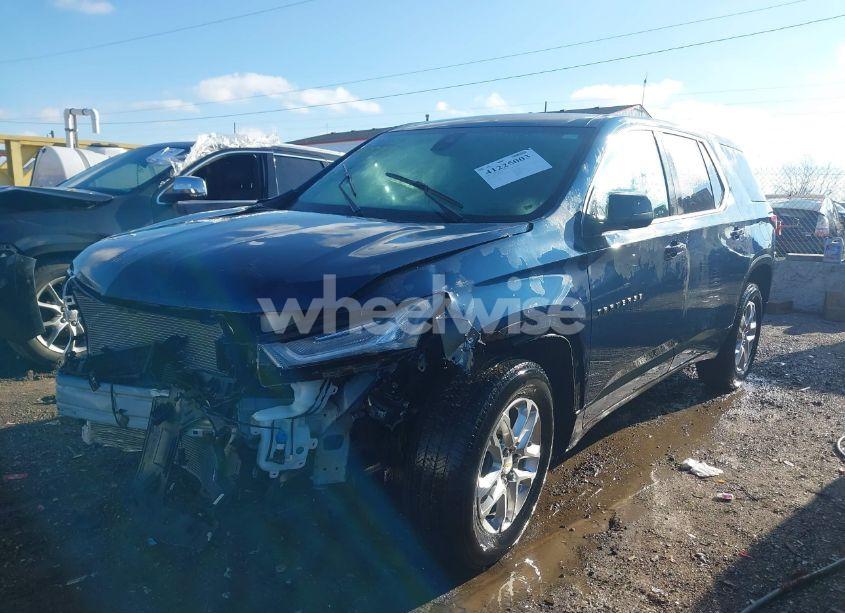Photo 2 of 2022 Chevrolet Traverse FWD LS (VIN 1GNERFKW1NJ153821)