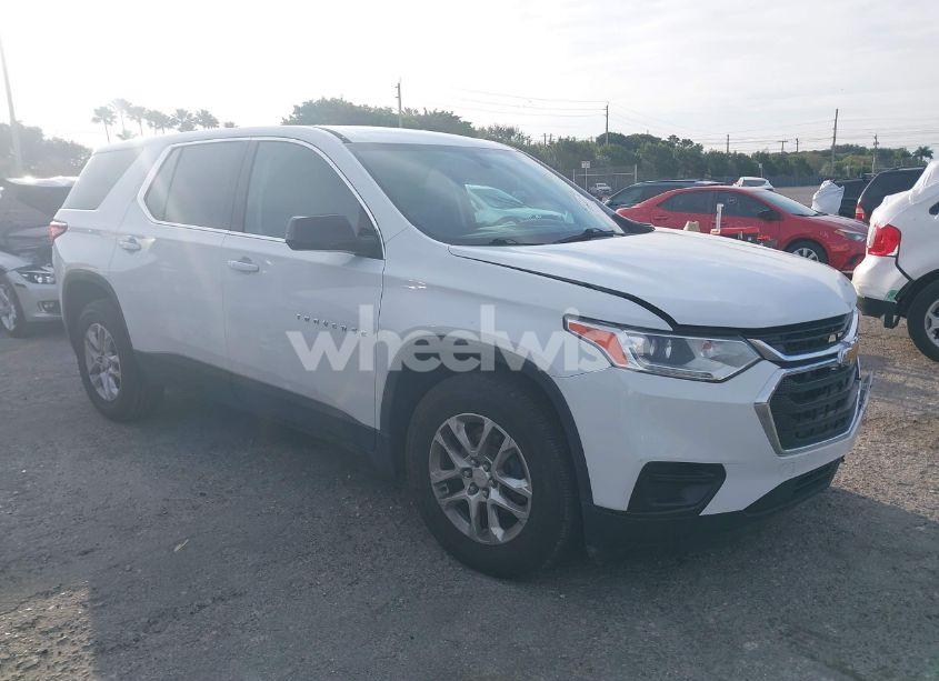 2018 Chevrolet Traverse LS (VIN 1GNERFKW2JJ150288) main photo