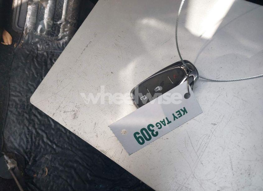 Photo 11 of 2018 Chevrolet Traverse LS (VIN 1GNERFKW2JJ150288)