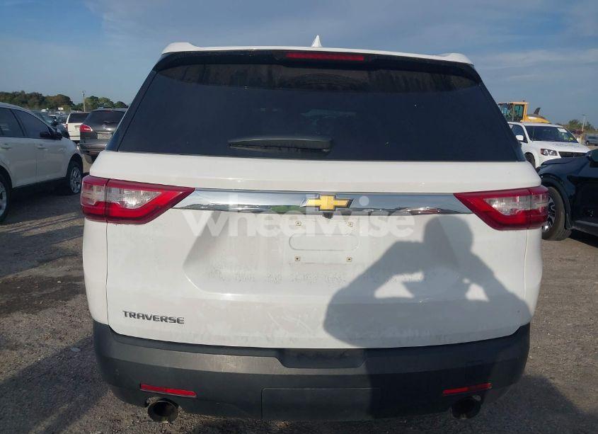 Photo 16 of 2018 Chevrolet Traverse LS (VIN 1GNERFKW2JJ150288)