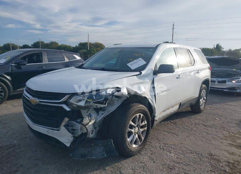 Photo 6 of 2018 Chevrolet Traverse LS (VIN 1GNERFKW2JJ150288)