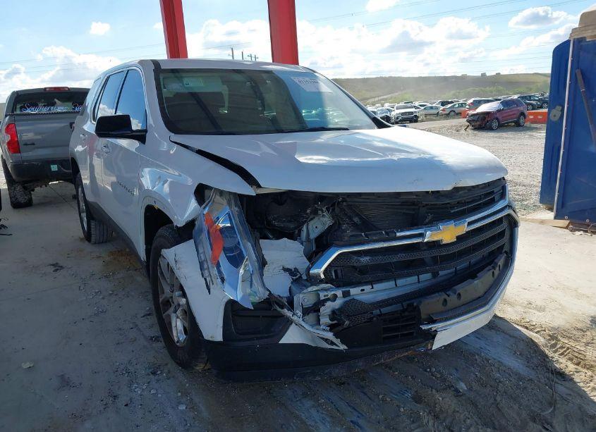 2019 Chevrolet Traverse LS (VIN 1GNERFKW2KJ253972) main photo