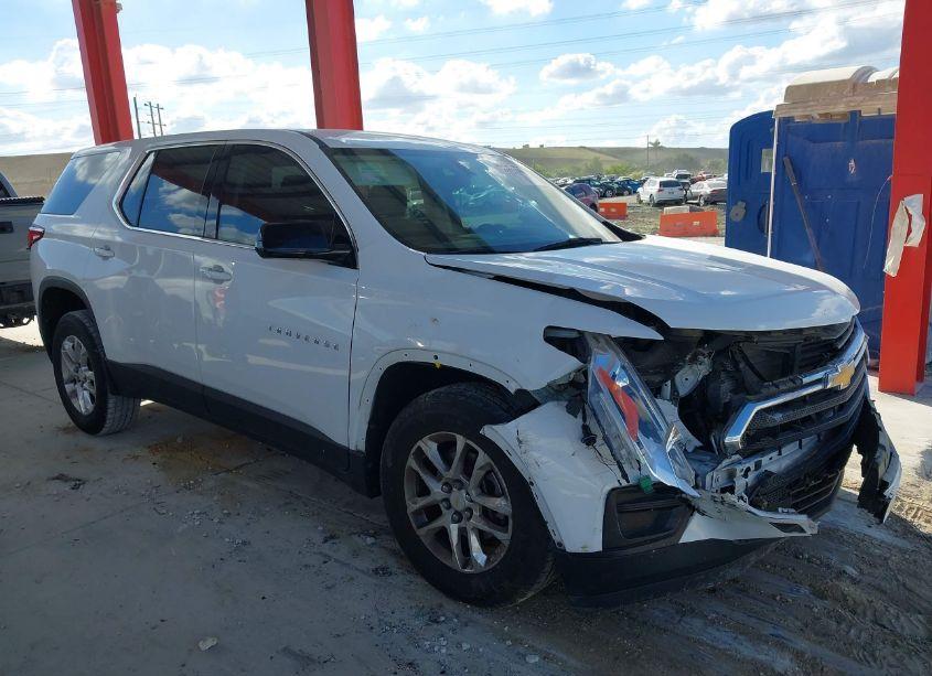 Photo 13 of 2019 Chevrolet Traverse LS (VIN 1GNERFKW2KJ253972)