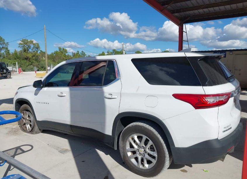 Photo 14 of 2019 Chevrolet Traverse LS (VIN 1GNERFKW2KJ253972)
