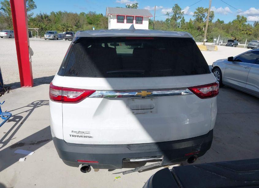 Photo 16 of 2019 Chevrolet Traverse LS (VIN 1GNERFKW2KJ253972)