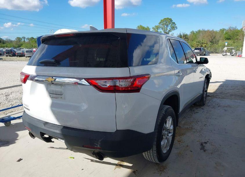 Photo 4 of 2019 Chevrolet Traverse LS (VIN 1GNERFKW2KJ253972)