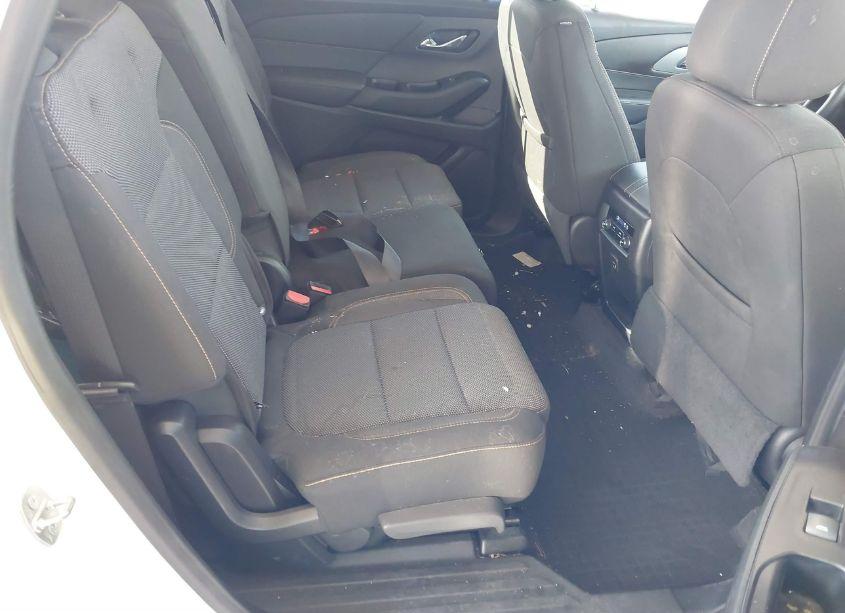 Photo 8 of 2019 Chevrolet Traverse LS (VIN 1GNERFKW2KJ253972)