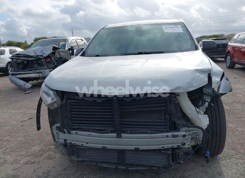 Photo 13 of 2019 Chevrolet Traverse LS (VIN 1GNERFKW2KJ260713)