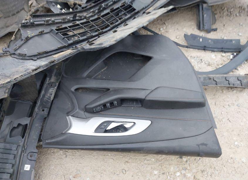 Photo 12 of 2019 Chevrolet Traverse LS (VIN 1GNERFKW2KJ264180)