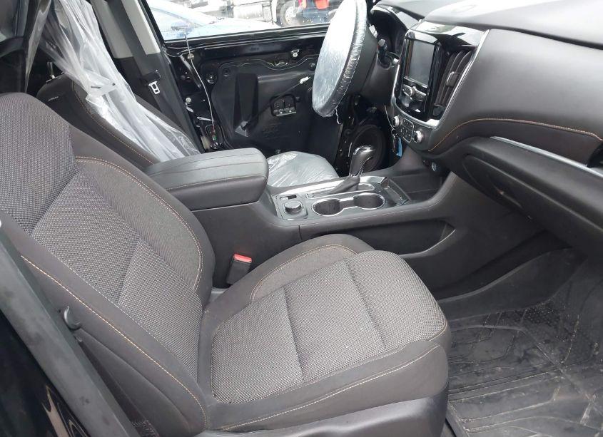 Photo 5 of 2019 Chevrolet Traverse LS (VIN 1GNERFKW2KJ264180)
