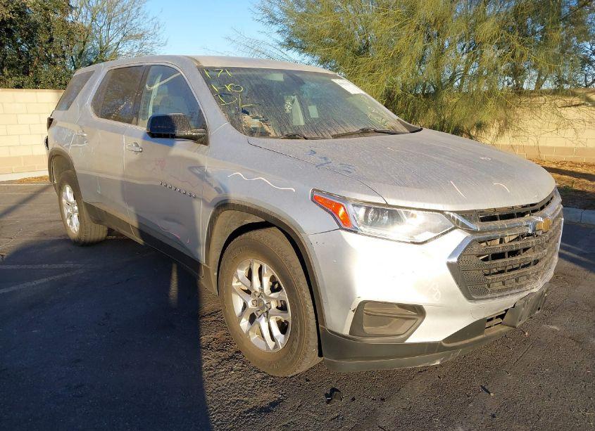 2020 Chevrolet Traverse FWD LS (VIN 1GNERFKW2LJ107346) main photo
