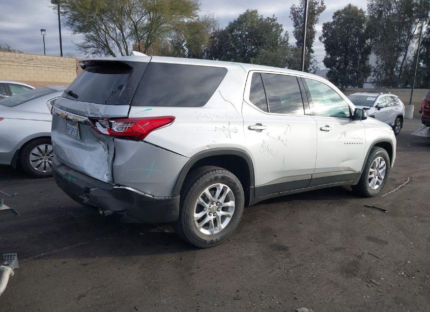 Photo 6 of 2020 Chevrolet Traverse FWD LS (VIN 1GNERFKW2LJ107346)