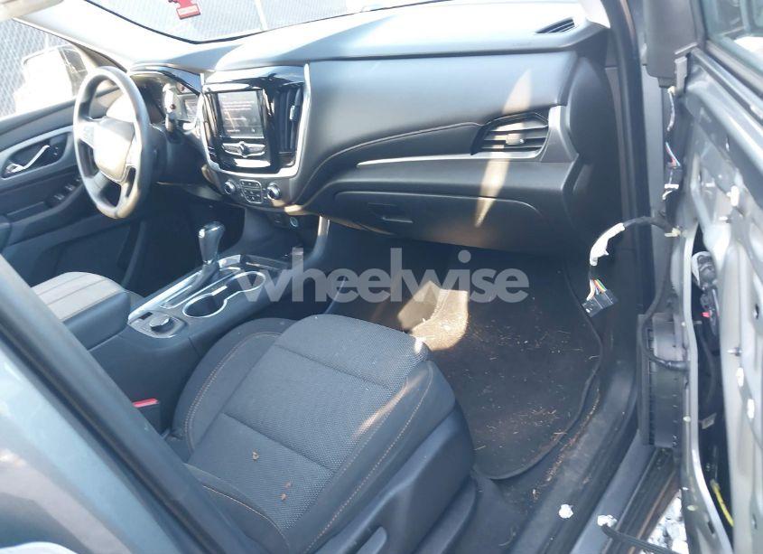 Photo 5 of 2020 Chevrolet Traverse FWD LS (VIN 1GNERFKW2LJ119125)