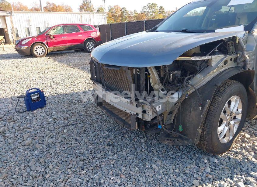 Photo 6 of 2020 Chevrolet Traverse FWD LS (VIN 1GNERFKW2LJ119125)