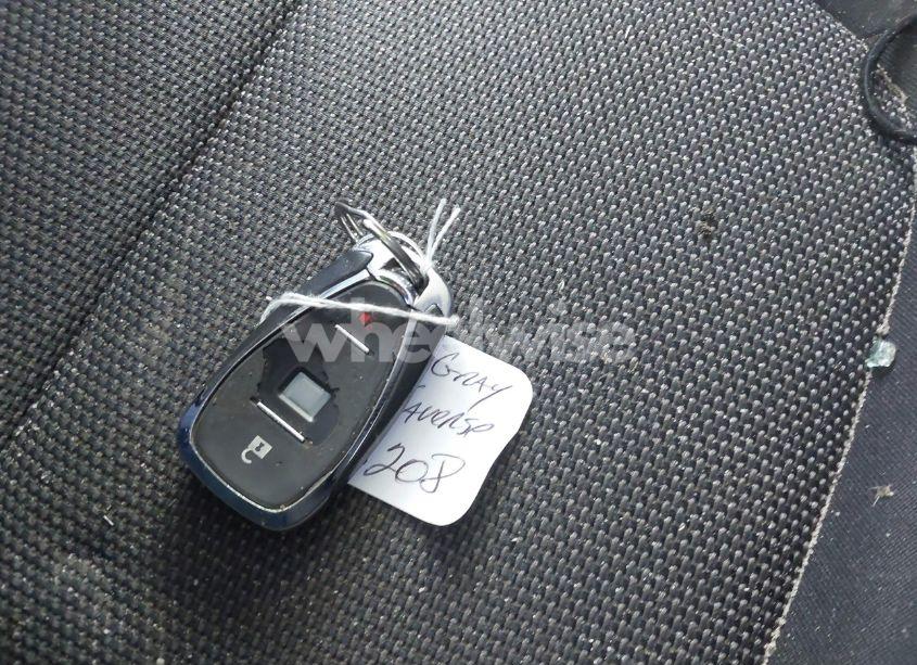 Photo 11 of 2020 Chevrolet Traverse FWD LS (VIN 1GNERFKW2LJ193208)