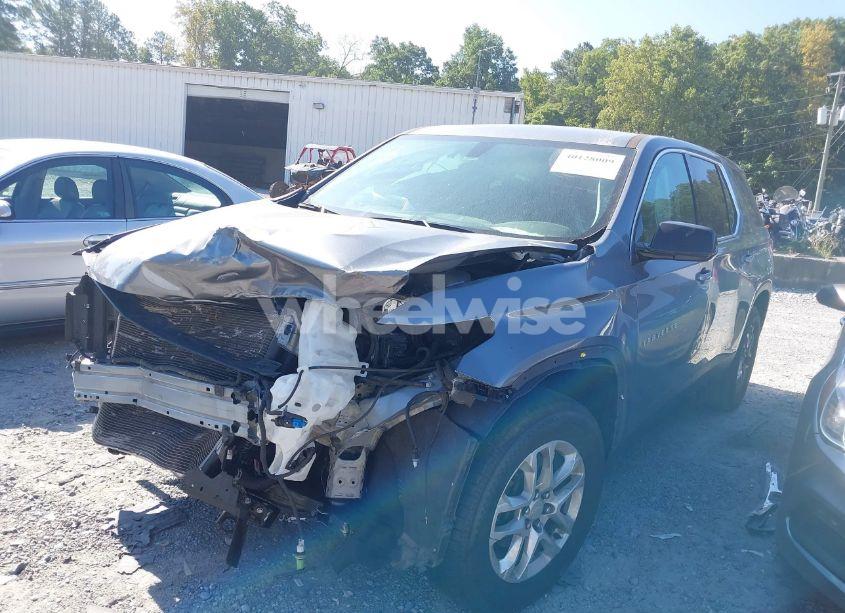 Photo 2 of 2020 Chevrolet Traverse FWD LS (VIN 1GNERFKW2LJ193208)