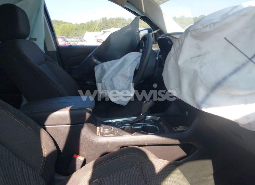 Photo 5 of 2020 Chevrolet Traverse FWD LS (VIN 1GNERFKW2LJ193208)