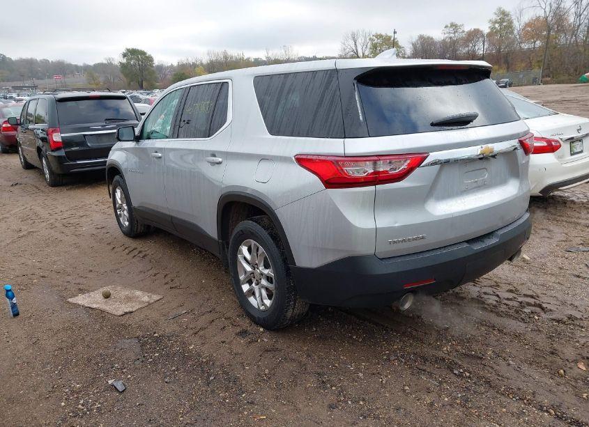 Photo 3 of 2020 Chevrolet Traverse FWD LS (VIN 1GNERFKW2LJ205311)