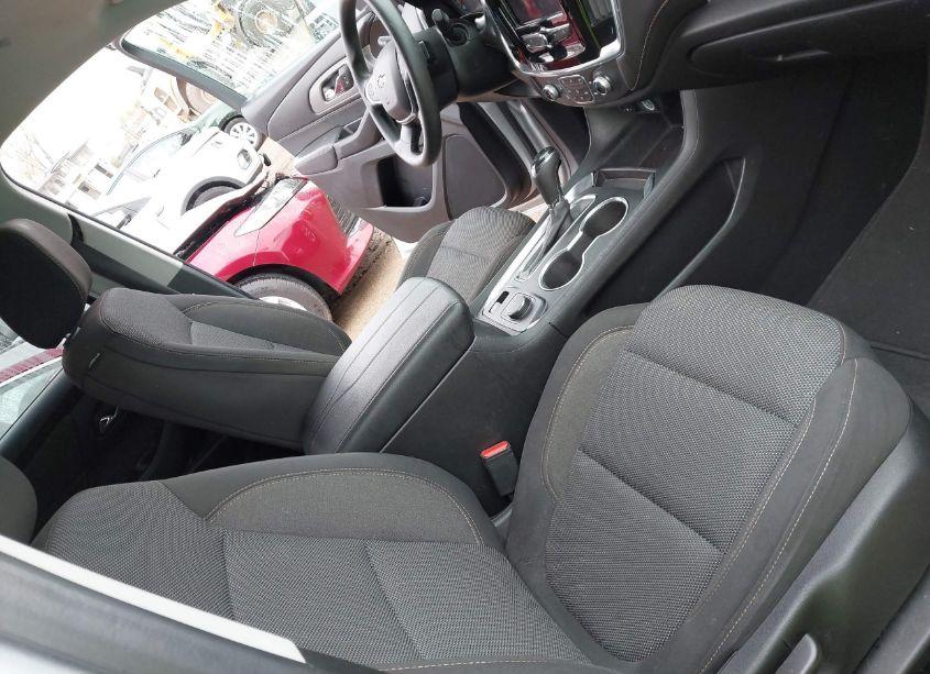 Photo 5 of 2020 Chevrolet Traverse FWD LS (VIN 1GNERFKW2LJ205311)