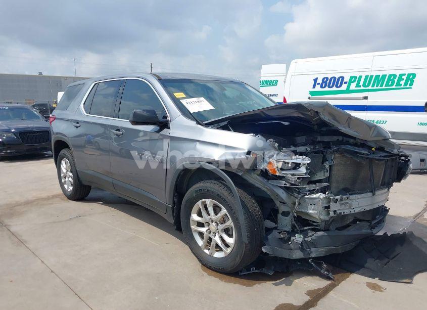 2020 Chevrolet Traverse FWD LS (VIN 1GNERFKW2LJ214154) main photo