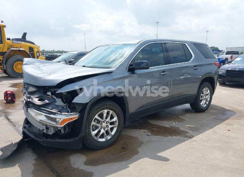 Photo 2 of 2020 Chevrolet Traverse FWD LS (VIN 1GNERFKW2LJ214154)