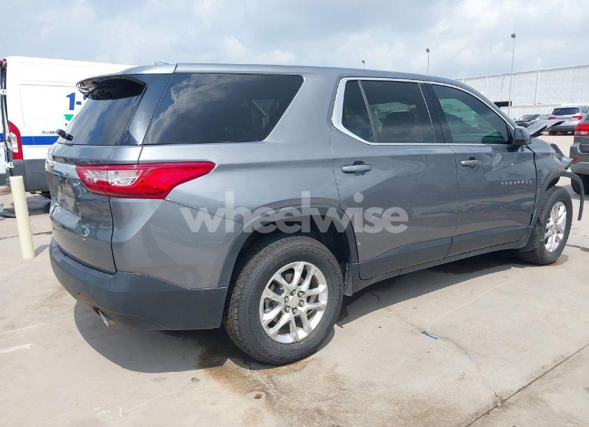 Photo 4 of 2020 Chevrolet Traverse FWD LS (VIN 1GNERFKW2LJ214154)