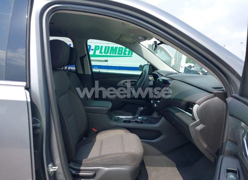 Photo 5 of 2020 Chevrolet Traverse FWD LS (VIN 1GNERFKW2LJ214154)