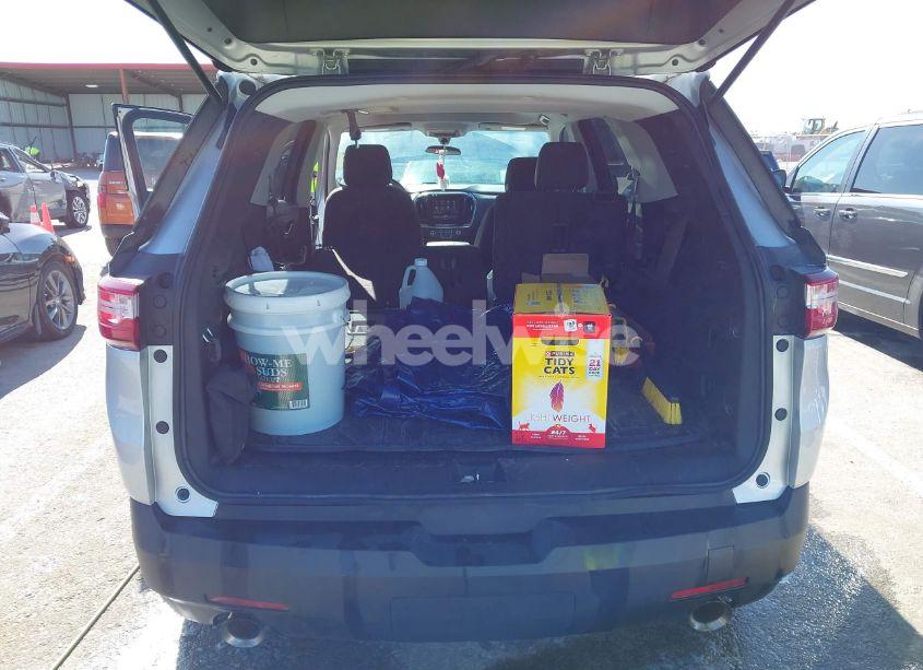 Photo 12 of 2020 Chevrolet Traverse FWD LS (VIN 1GNERFKW2LJ301147)