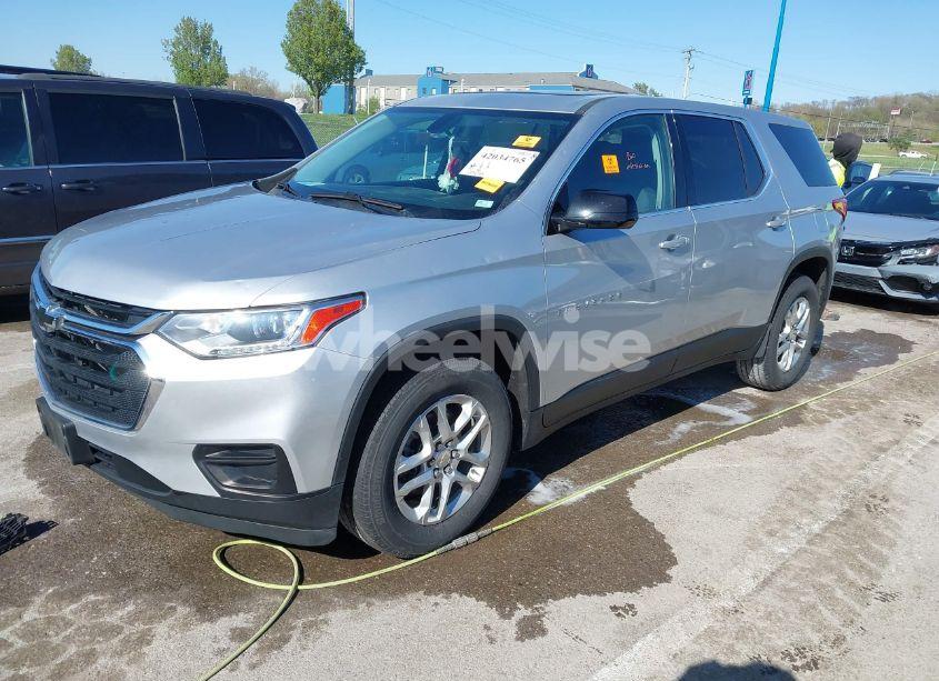 Photo 2 of 2020 Chevrolet Traverse FWD LS (VIN 1GNERFKW2LJ301147)