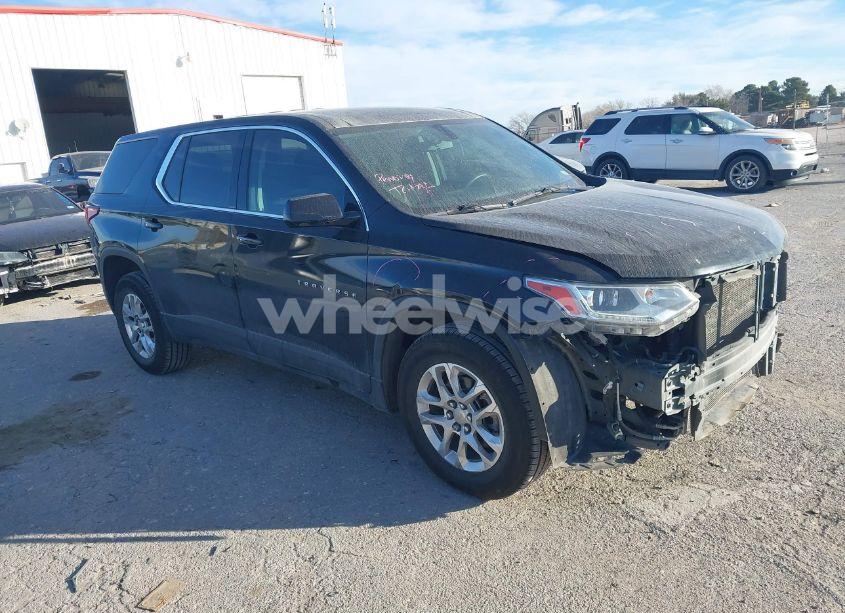 2020 Chevrolet Traverse FWD LS (VIN 1GNERFKW2LJ316618) main photo