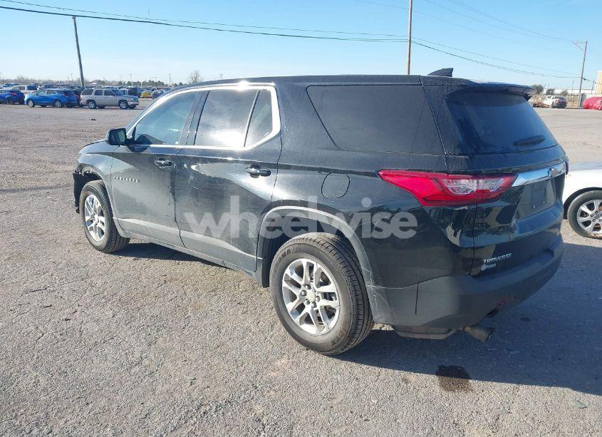 Photo 3 of 2020 Chevrolet Traverse FWD LS (VIN 1GNERFKW2LJ316618)