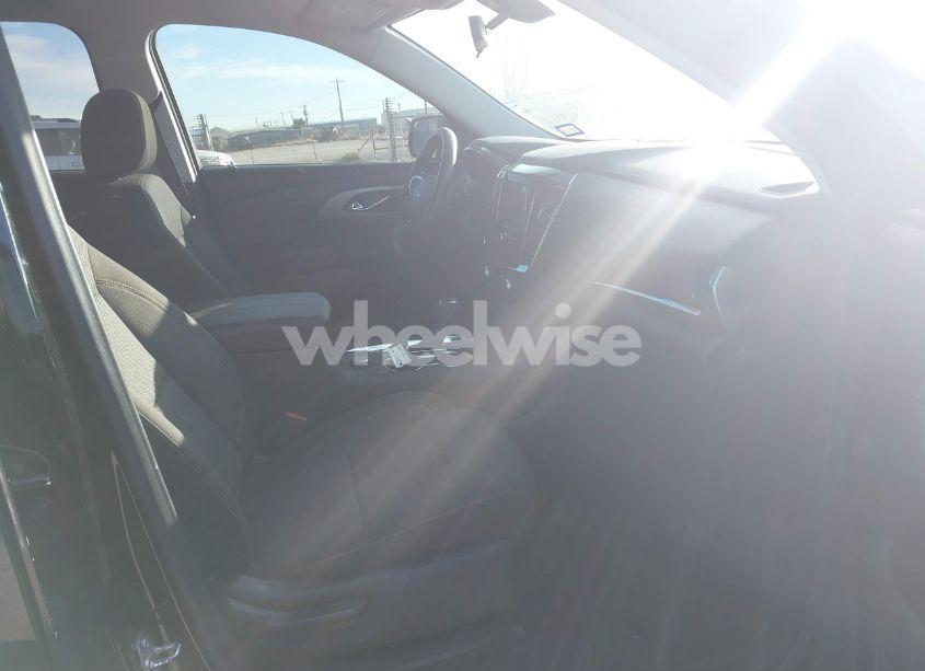 Photo 5 of 2020 Chevrolet Traverse FWD LS (VIN 1GNERFKW2LJ316618)