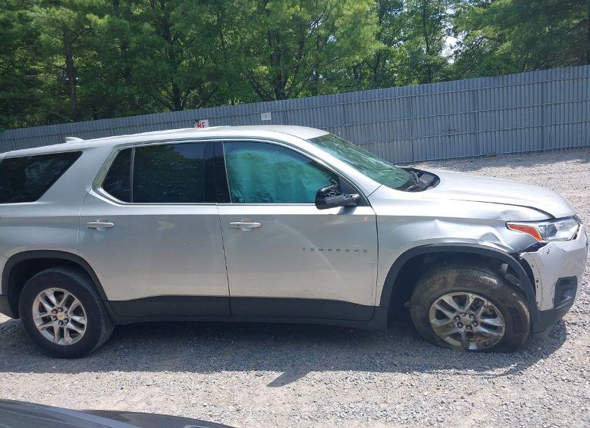 Photo 13 of 2021 Chevrolet Traverse FWD LS (VIN 1GNERFKW2MJ123371)