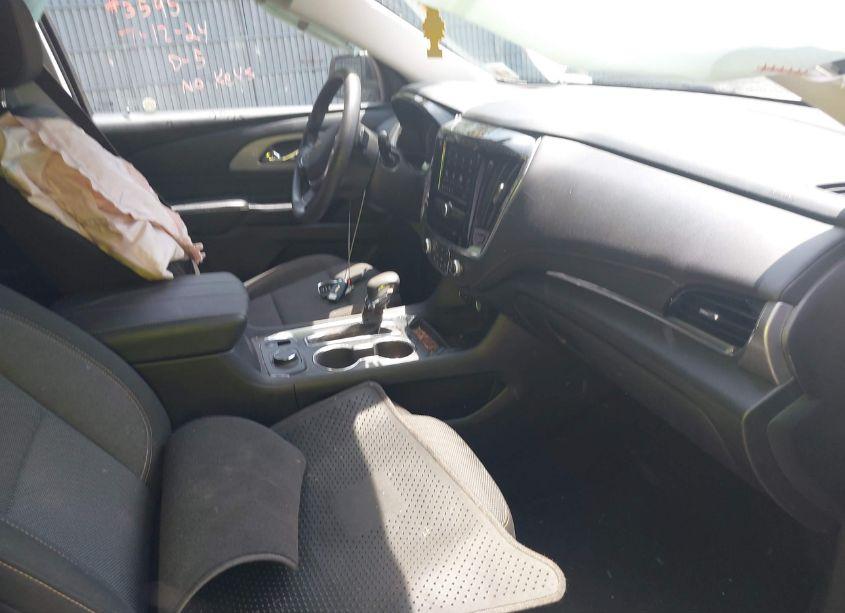 Photo 5 of 2021 Chevrolet Traverse FWD LS (VIN 1GNERFKW2MJ123371)