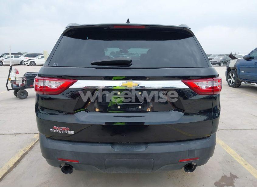 Photo 16 of 2018 Chevrolet Traverse LS (VIN 1GNERFKW3JJ138537)
